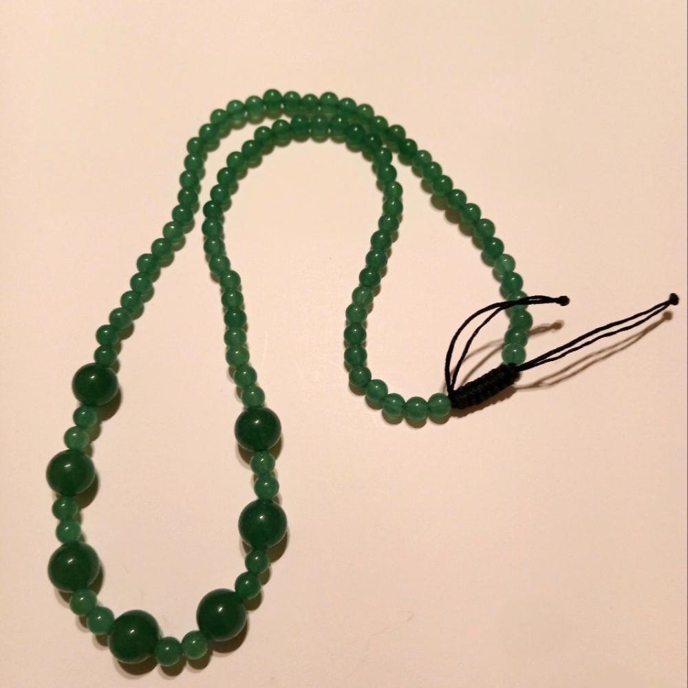 Unisex**GREEN AGATE NECKLACE